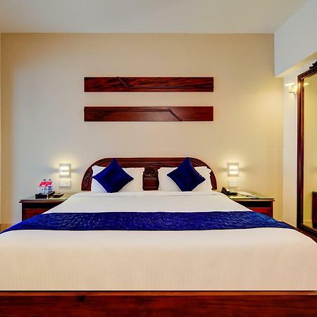 Sterling Guruvayur Hotel Exterior photo