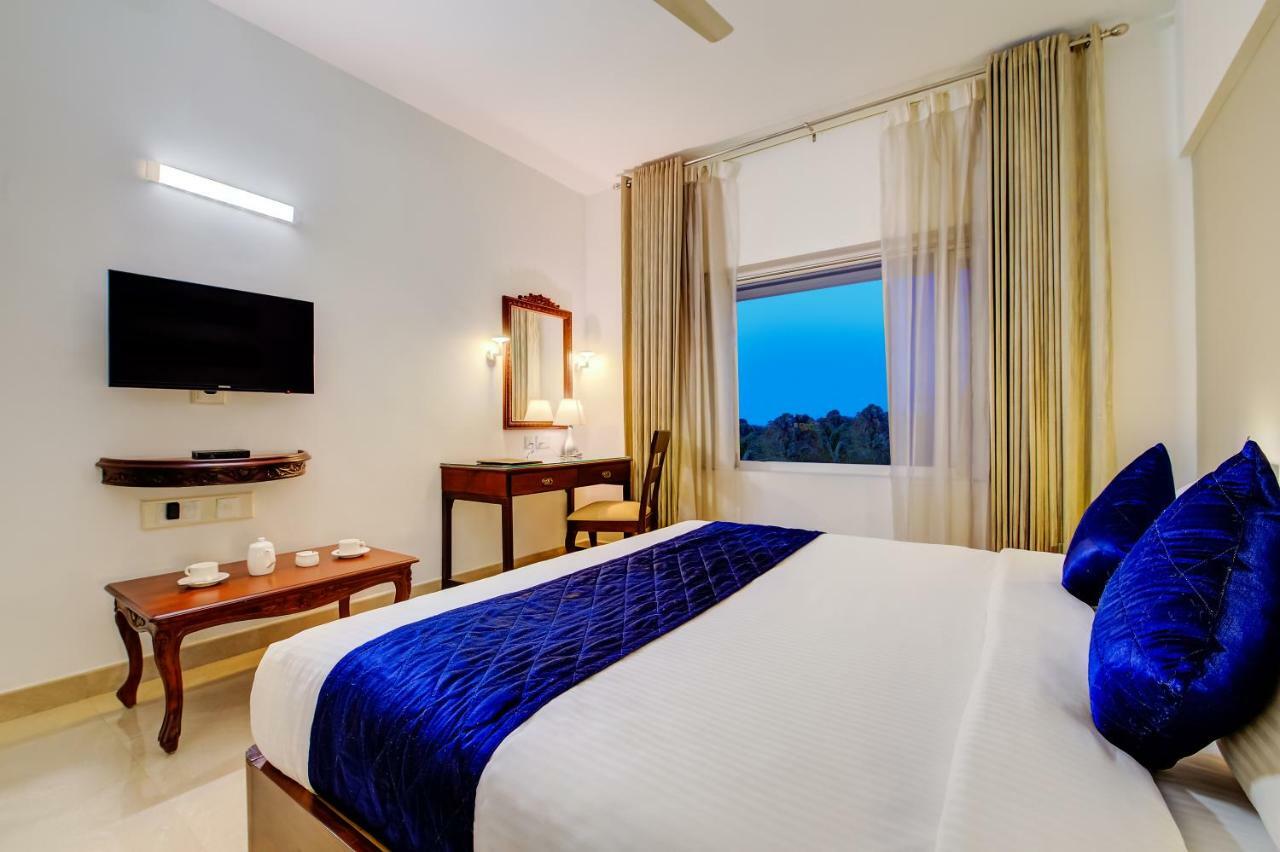 Sterling Guruvayur Hotel Exterior photo